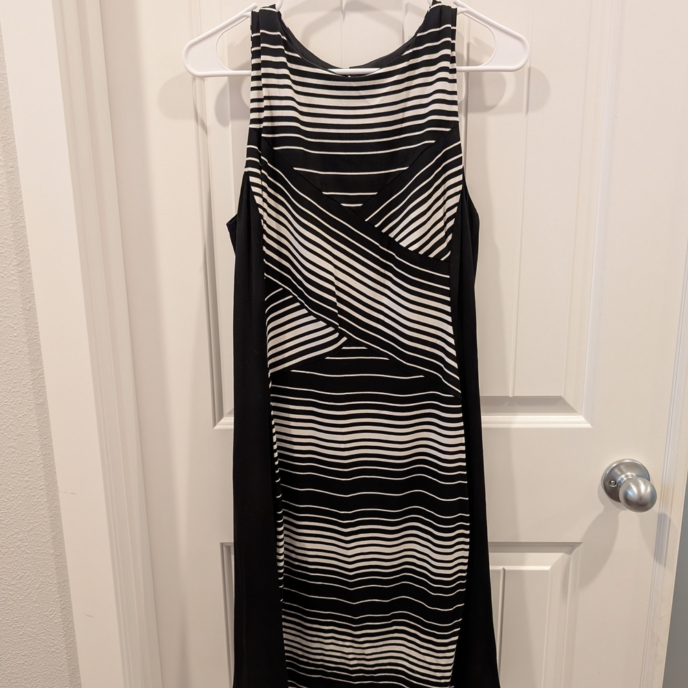 Black and White Striped Sleeveless Dress - Picture 2 of 6